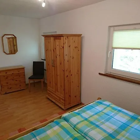 度假居 With 3 Bedrooms Schleusingen