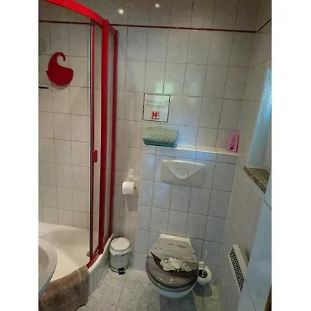 With 3 Bedrooms Schleusingen