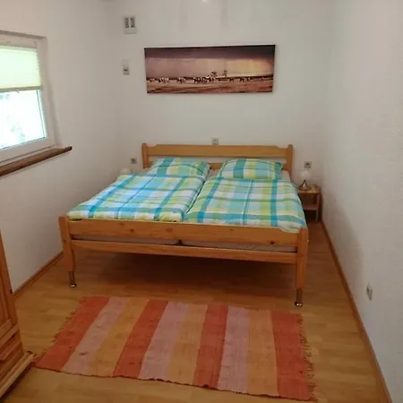 度假居 With 3 Bedrooms Schleusingen
